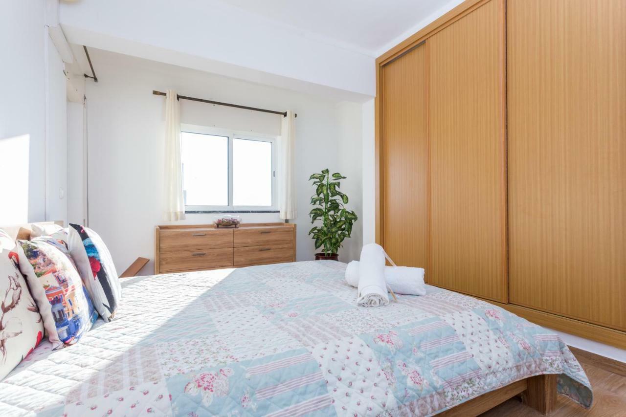 Edificio Rocha Vau Beach Apartment Portimão Eksteriør billede